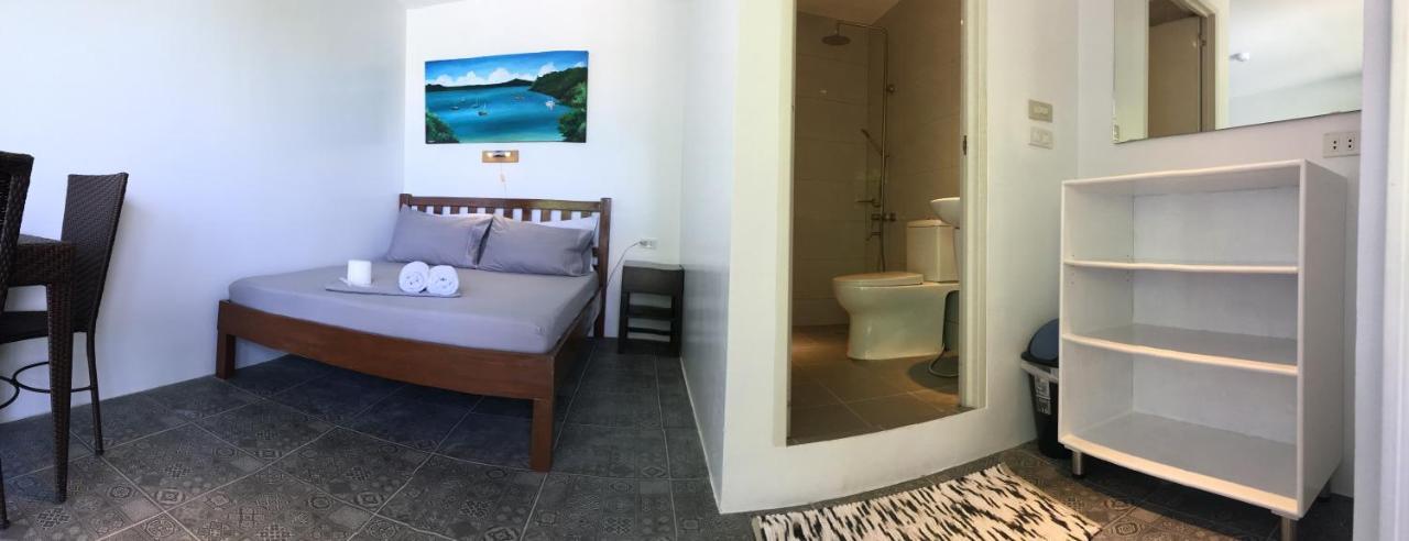 Victoria'S Bed & Breakfast Puerto Galera Bagian luar foto