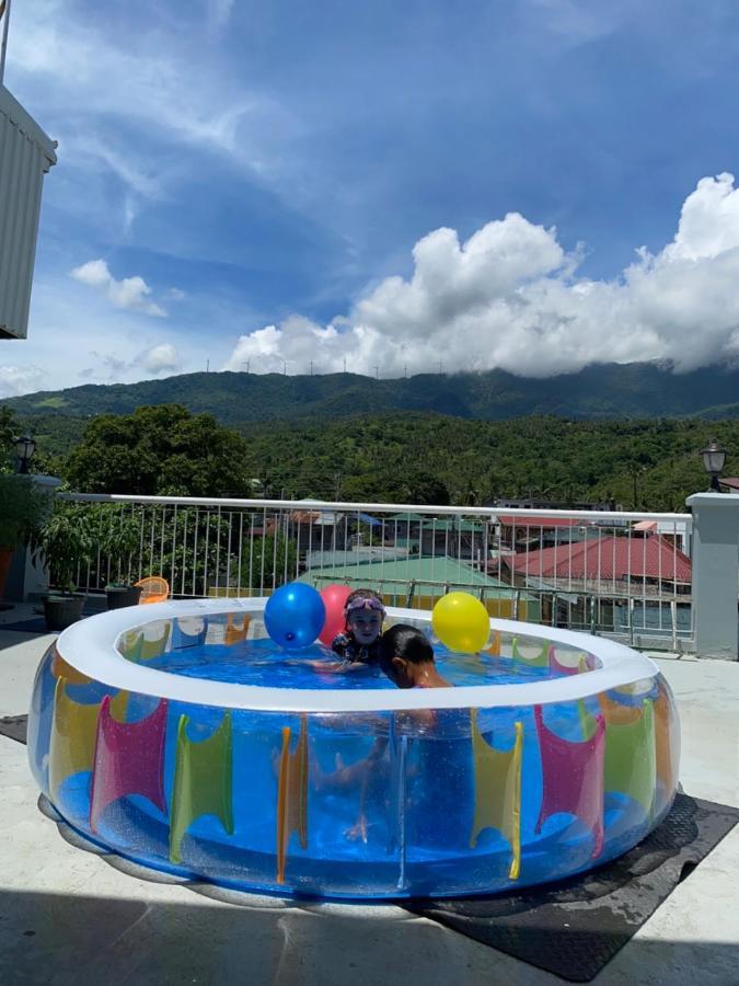 Victoria'S Bed & Breakfast Puerto Galera Bagian luar foto